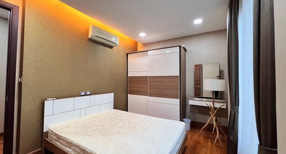 For rent 3 bedrooms villa in Mueang Chiang Mai, Chiang Mai