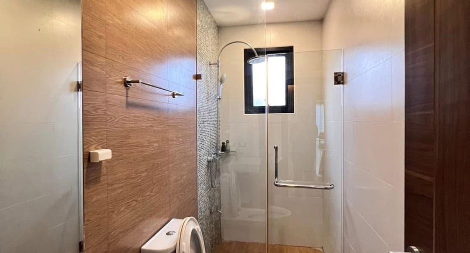 For rent 3 bedrooms villa in Mueang Chiang Mai, Chiang Mai