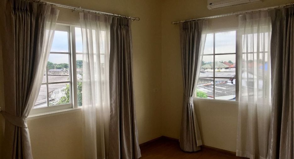 For sale 4 bedrooms townhouse in Bueng Kum, Bangkok