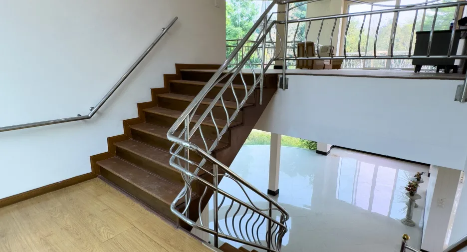 For sale そして for rent 7 ベッドルーム house in Mueang Chiang Rai, Chiang Rai