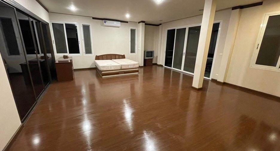 For rent and for sale 7 bedrooms house in Mueang Chiang Rai, Chiang Rai