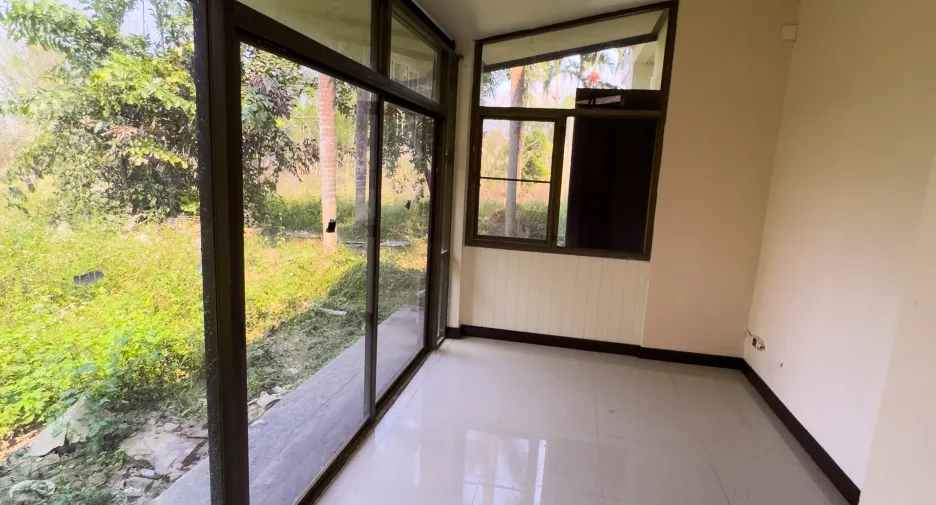 For sale そして for rent 7 ベッドルーム house in Mueang Chiang Rai, Chiang Rai