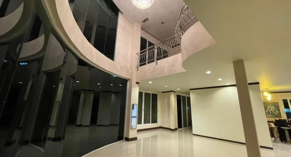 For sale そして for rent 7 ベッドルーム house in Mueang Chiang Rai, Chiang Rai