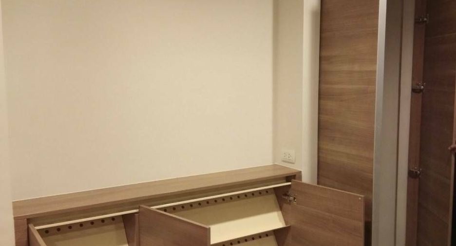 For sale 2 bedrooms condo in Sathon, Bangkok