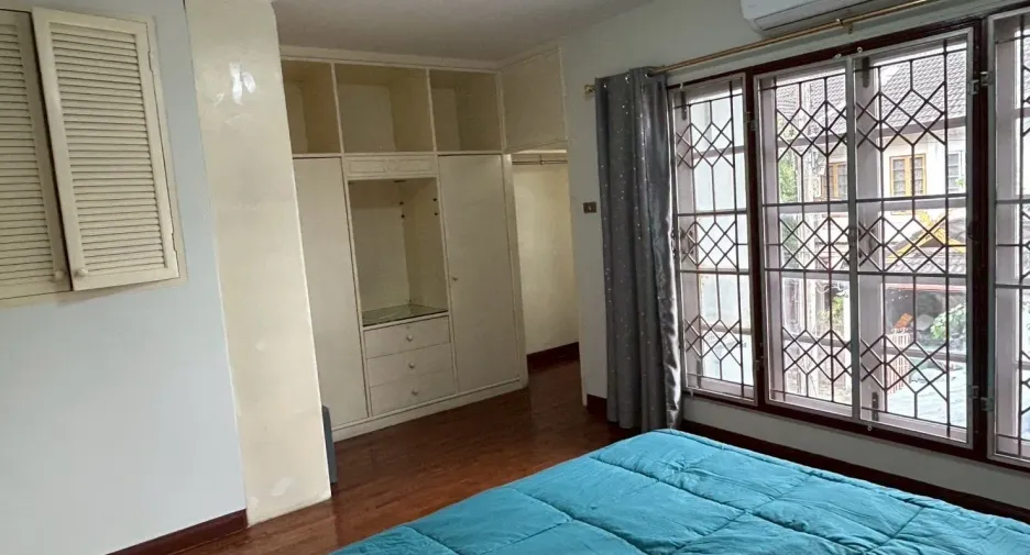 For rent 2 bedrooms townhouse in Hang Dong, Chiang Mai