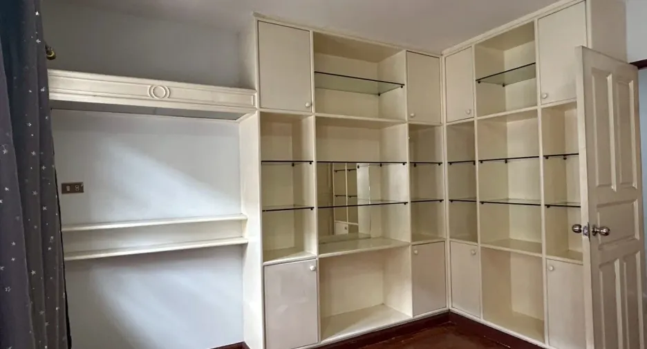 For rent 2 bedrooms townhouse in Hang Dong, Chiang Mai