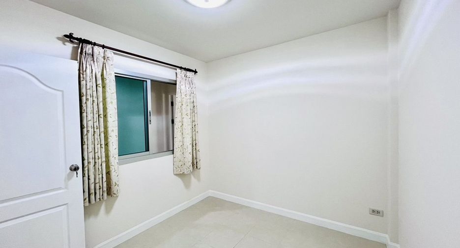 For sale and for rent 2 bedrooms townhouse in Hua Hin, Prachuap Khiri Khan