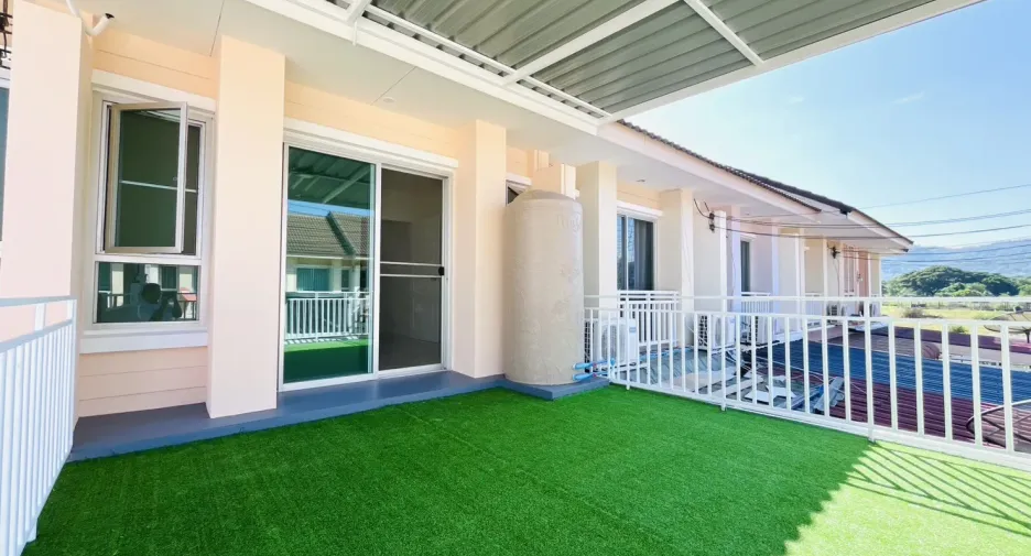 For sale and for rent 2 bedrooms townhouse in Hua Hin, Prachuap Khiri Khan