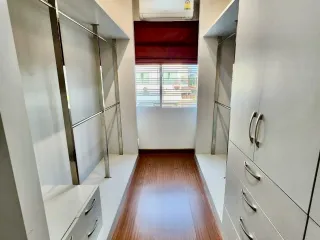 For sale 3 bedrooms townhouse in Rat Burana, Bangkok