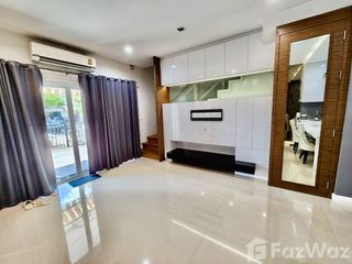 Reihenhaus zum Kauf mit 3 Zimmer in Rat Burana, Bangkok