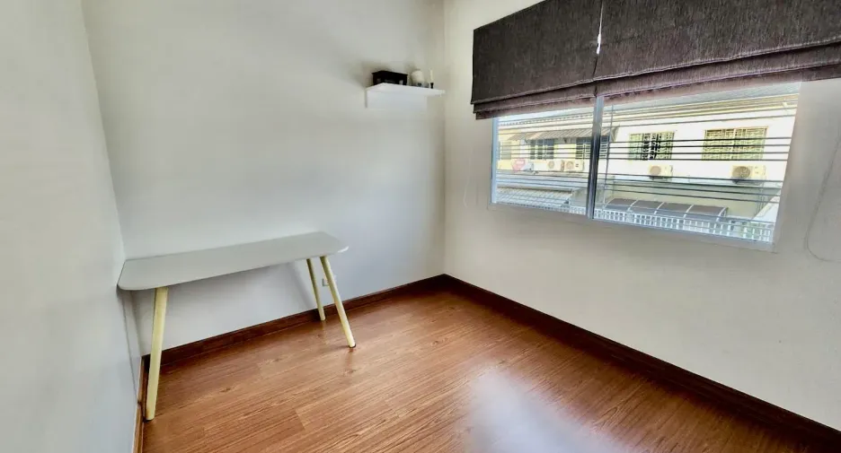 For sale 3 bedrooms townhouse in Rat Burana, Bangkok