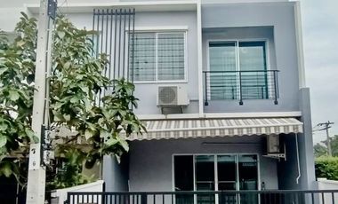 Reihenhaus zum Kauf mit 3 Zimmer in Rat Burana, Bangkok