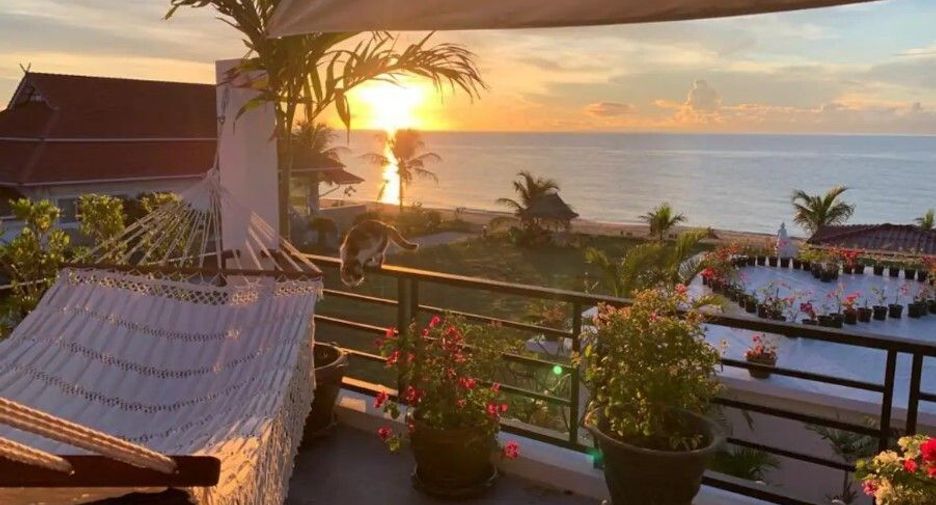 For sale 4 bedrooms house in Thap Sakae, Prachuap Khiri Khan