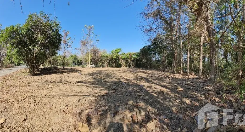 Terreno en venta en San Kamphaeng, Chiang Mai