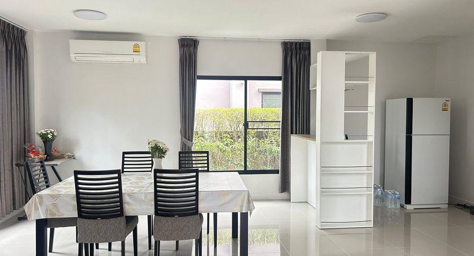 For rent 3 bedrooms house in Mueang Chiang Mai, Chiang Mai