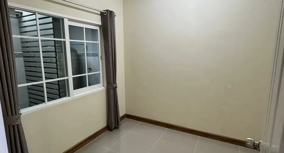 Reihenhaus zur Miete mit 3 Zimmer in Mueang Chiang Mai, Chiang Mai