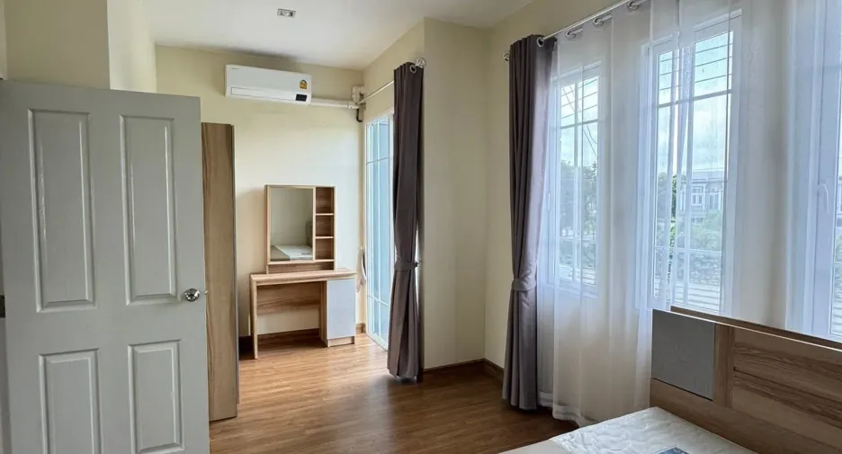 Reihenhaus zur Miete mit 3 Zimmer in Mueang Chiang Mai, Chiang Mai