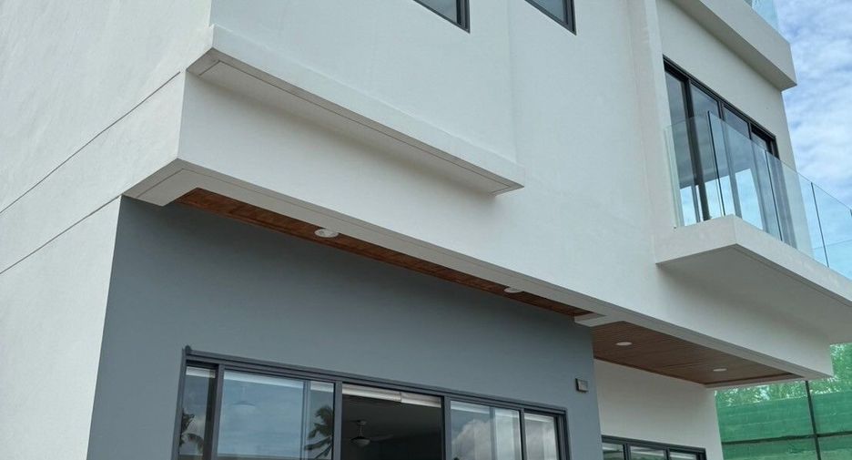 For rent 4 bedrooms villa in Ko Samui, Surat Thani