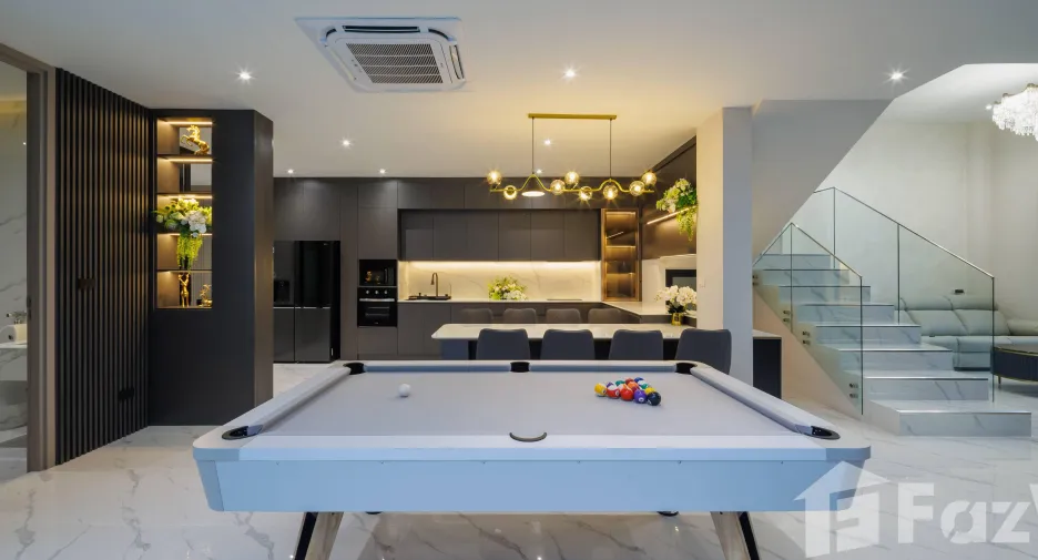 For sale and for rent 4 bedrooms villa in Mueang Chiang Mai, Chiang Mai