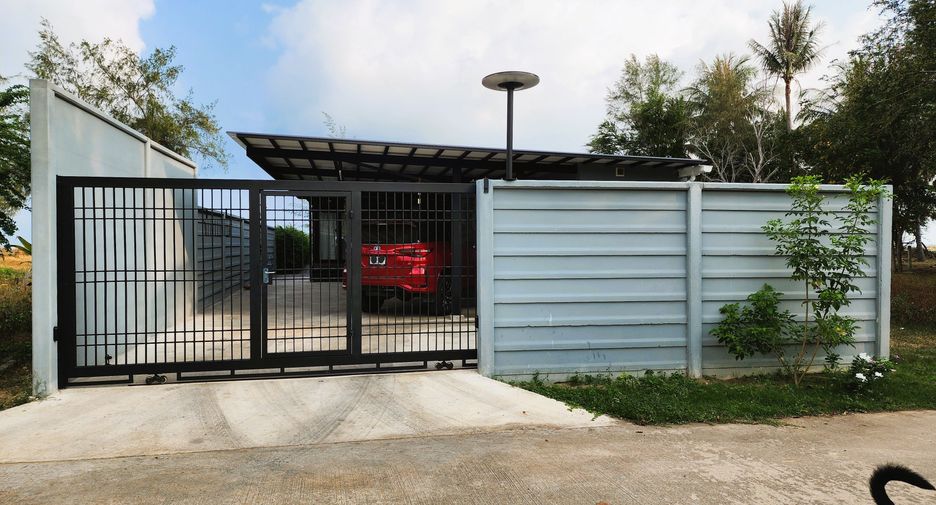 For sale 3 bedrooms house in Mueang Prachuap Khiri Khan, Prachuap Khiri Khan