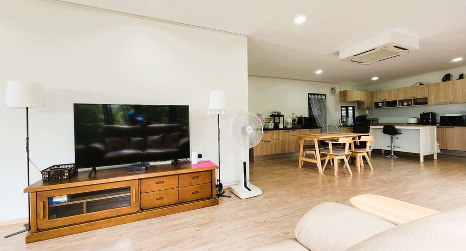 For sale 3 bedrooms house in Mueang Prachuap Khiri Khan, Prachuap Khiri Khan