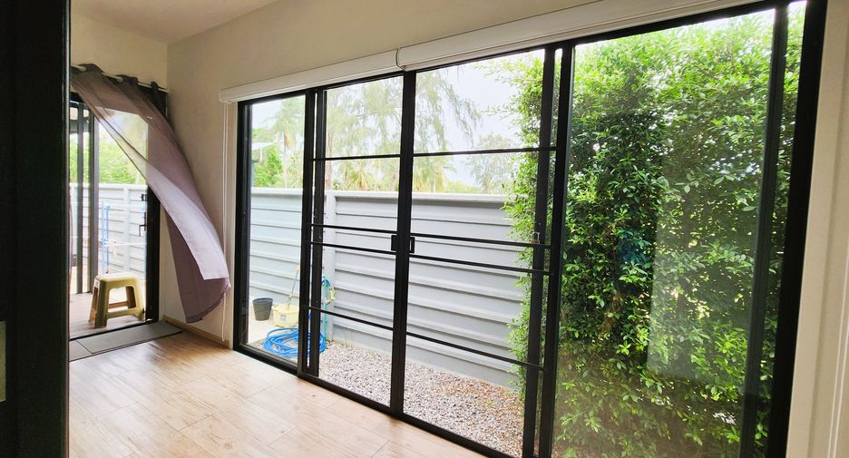 For sale 3 bedrooms house in Mueang Prachuap Khiri Khan, Prachuap Khiri Khan
