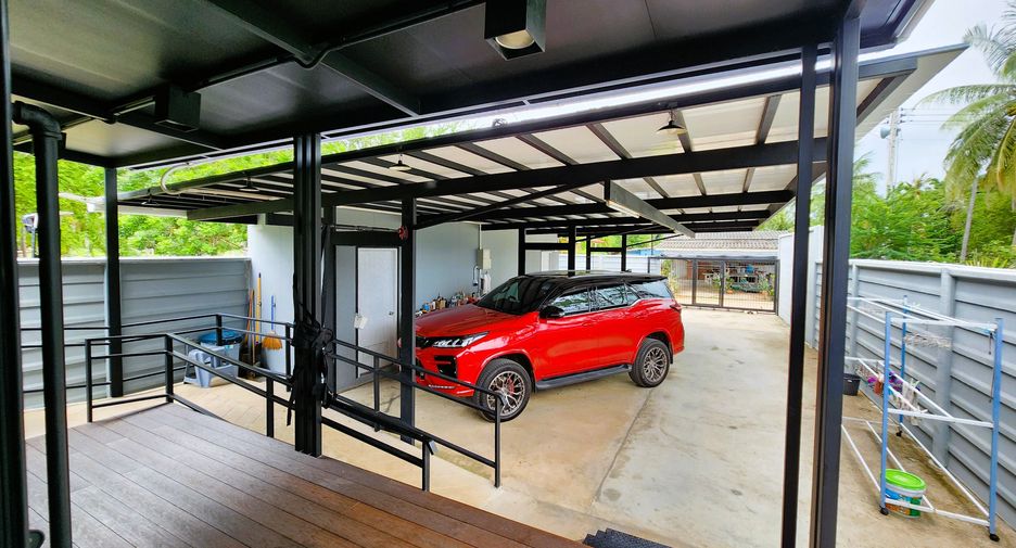 For sale 3 bedrooms house in Mueang Prachuap Khiri Khan, Prachuap Khiri Khan