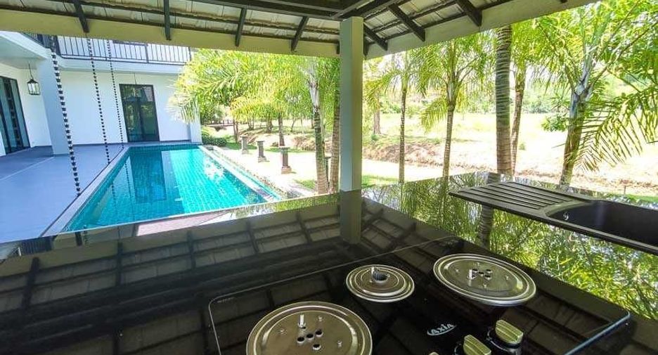 For sale 6 bedrooms house in Mae Rim, Chiang Mai