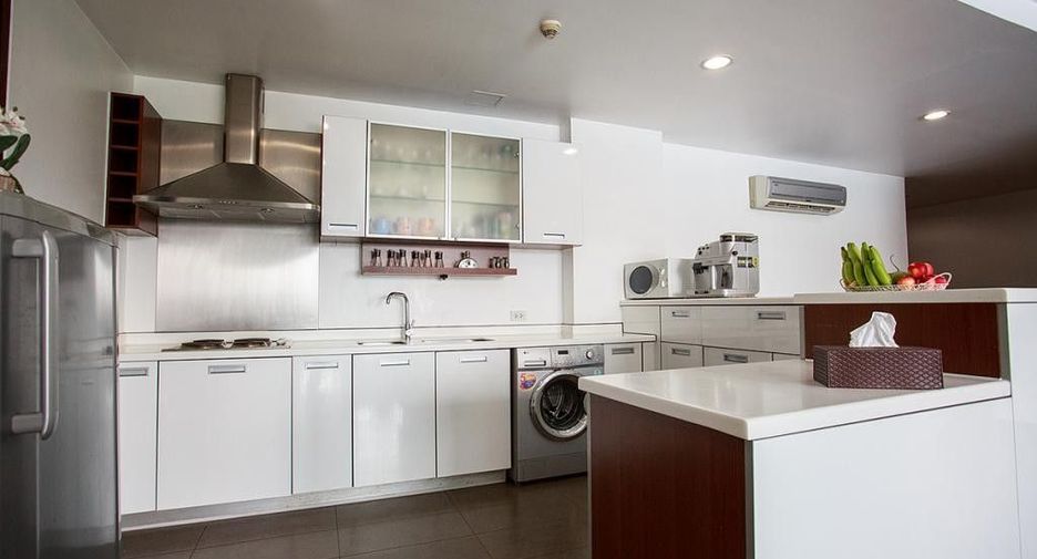 For sale and for rent 3 bedrooms condo in Watthana, Bangkok