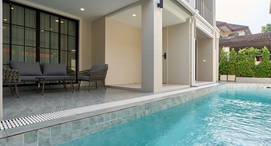 For sale 5 bedrooms house in Mueang Chiang Mai, Chiang Mai