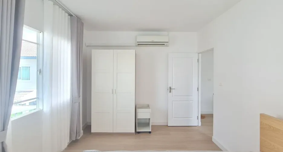 For rent 3 bedrooms house in Mueang Chiang Mai, Chiang Mai
