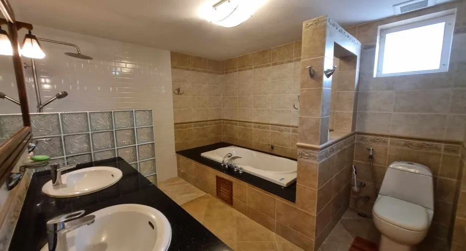 For sale 5 ベッドルーム villa in Pran Buri, Prachuap Khiri Khan