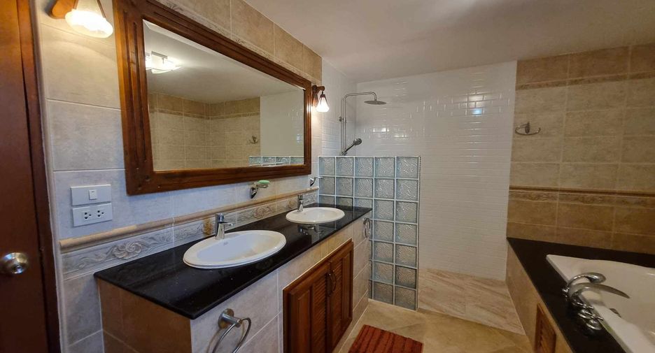 For sale 5 ベッドルーム villa in Pran Buri, Prachuap Khiri Khan