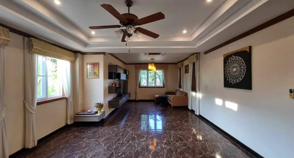 For sale 5 ベッドルーム villa in Pran Buri, Prachuap Khiri Khan
