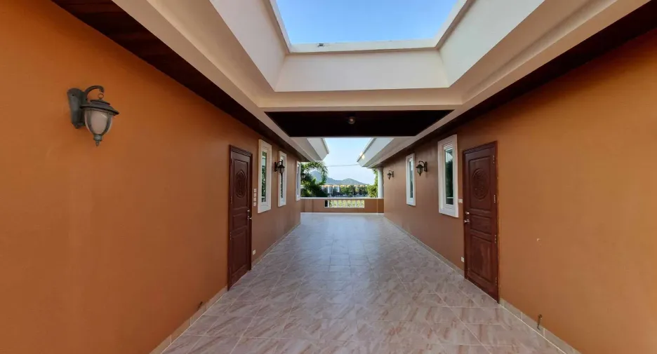 For sale 5 ベッドルーム villa in Pran Buri, Prachuap Khiri Khan