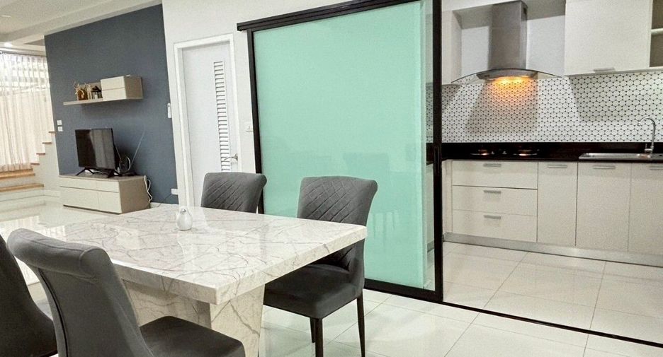 For sale and for rent 3 bedrooms townhouse in Mueang Chiang Mai, Chiang Mai