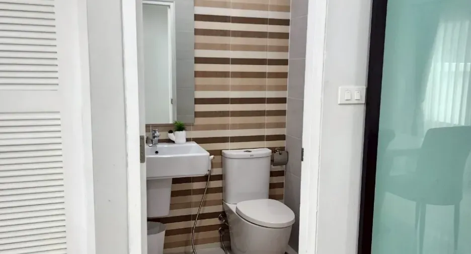 For sale and for rent 3 bedrooms townhouse in Mueang Chiang Mai, Chiang Mai