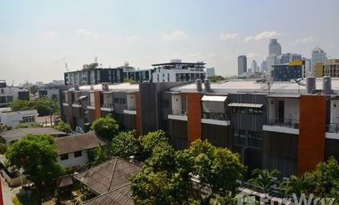 Wohnung zum Kauf mit 2 Zimmer in Watthana, Bangkok
