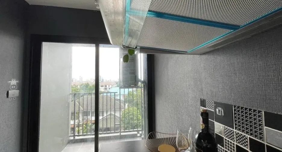 Condo en venta y en alquiler de estudio en Wang Thonglang, Bangkok