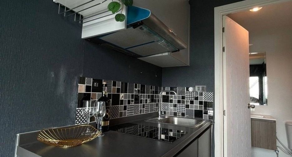 Condo en venta y en alquiler de estudio en Wang Thonglang, Bangkok