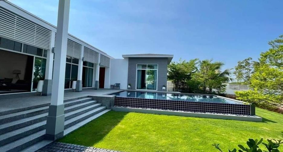 出售 3 卧室 别墅 在 Cha-Am, Phetchaburi