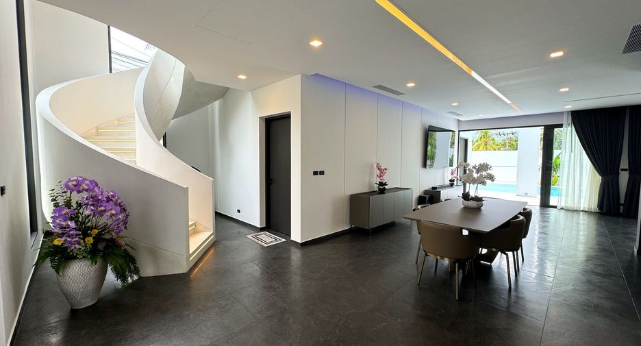 For sale 4 bedrooms villa in Ko Samui, Surat Thani