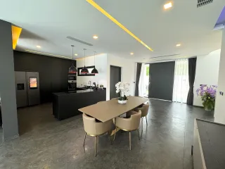 For sale 4 bedrooms villa in Ko Samui, Surat Thani