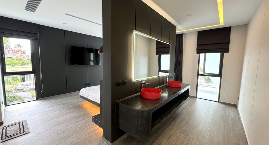 For sale 4 bedrooms villa in Ko Samui, Surat Thani