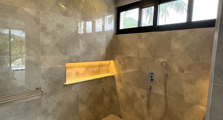 For sale 4 bedrooms villa in Ko Samui, Surat Thani