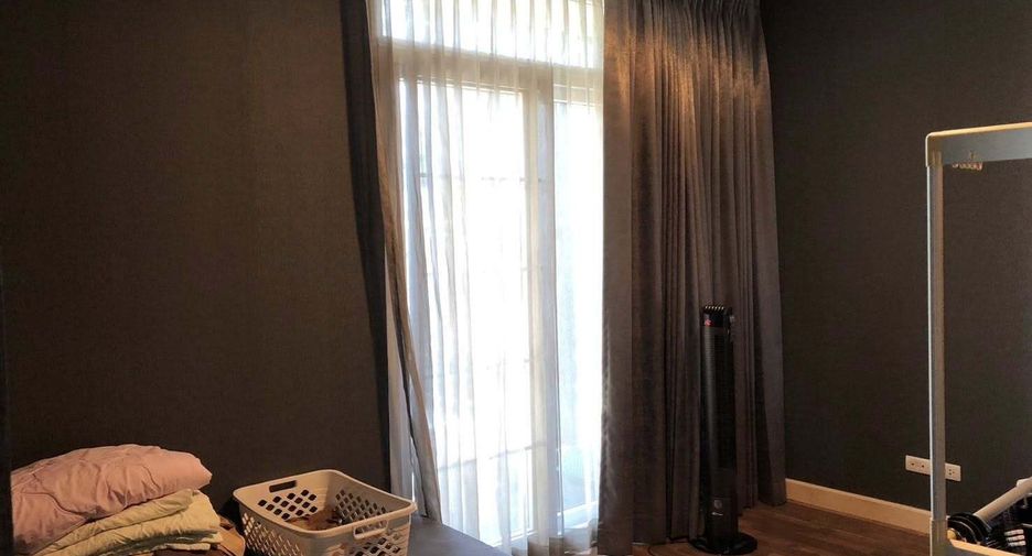 For sale 5 bedrooms house in Mueang Chiang Mai, Chiang Mai