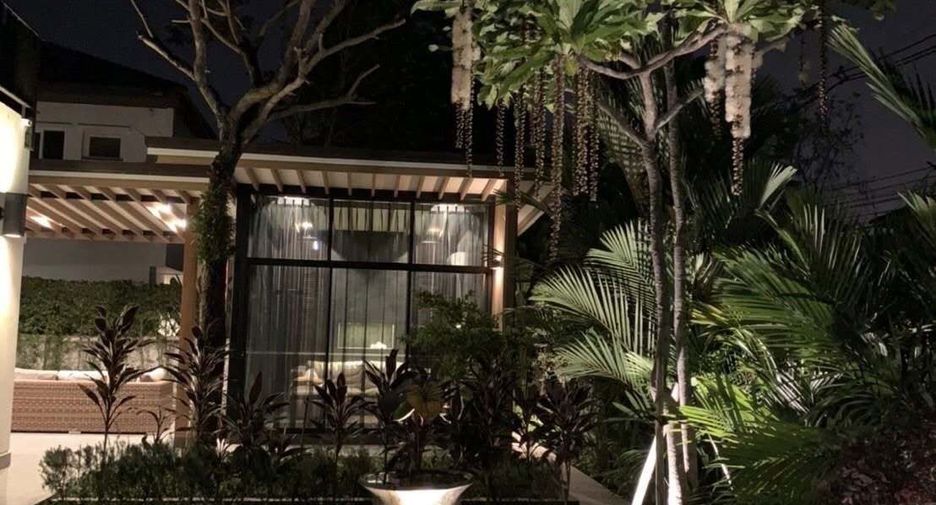 For sale 5 bedrooms house in Mueang Chiang Mai, Chiang Mai