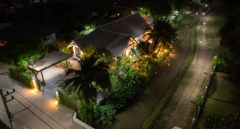 For sale and for rent 4 bedrooms villa in Saraphi, Chiang Mai
