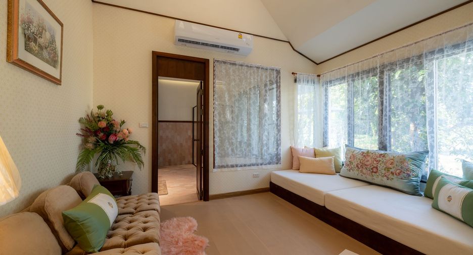 For sale and for rent 4 bedrooms villa in Saraphi, Chiang Mai