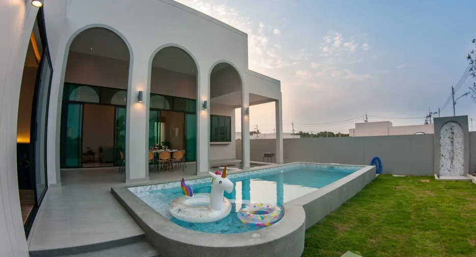 For sale 3 bedrooms villa in Cha Am, Phetchaburi